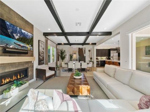 94  Swift  , Irvine, CA