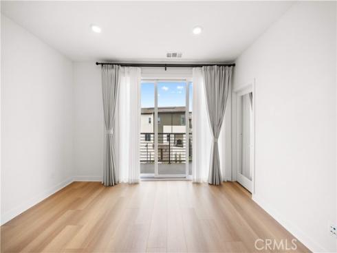 312  Tank  , Irvine, CA