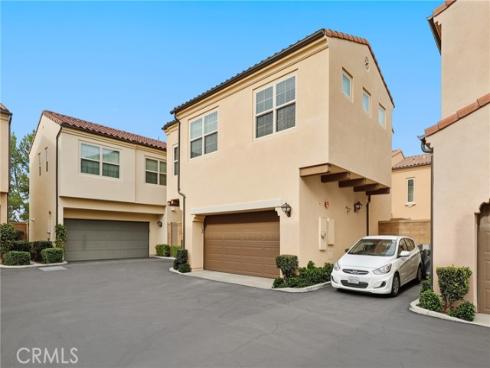 147  Excursion  , Irvine, CA
