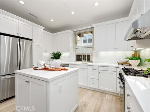 147  Excursion  , Irvine, CA