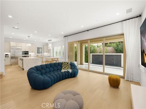 242  Sutters  , Irvine, CA