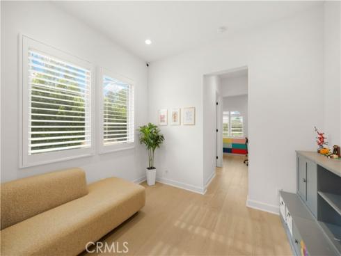 242  Sutters  , Irvine, CA