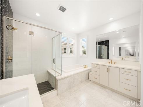 242  Sutters  , Irvine, CA