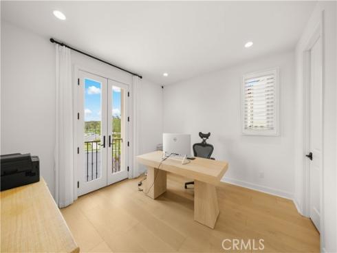 242  Sutters  , Irvine, CA