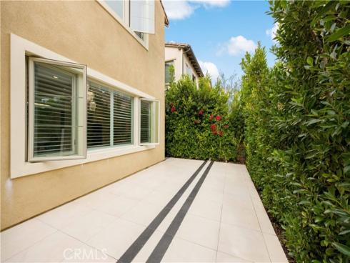 242  Sutters  , Irvine, CA