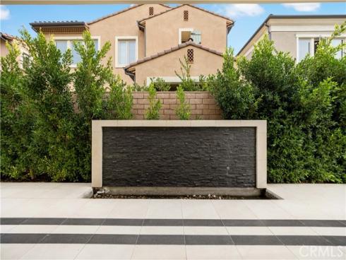 242  Sutters  , Irvine, CA