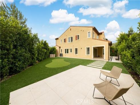 242  Sutters  , Irvine, CA