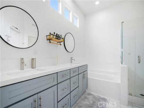 8  Cuzzano Aisle  , Irvine, CA