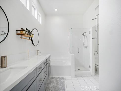 8  Cuzzano Aisle  , Irvine, CA