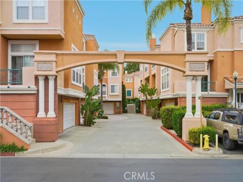 8  Cuzzano Aisle  , Irvine, CA