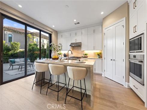 140  Statura  , Irvine, CA