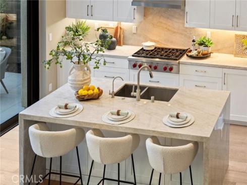 140  Statura  , Irvine, CA