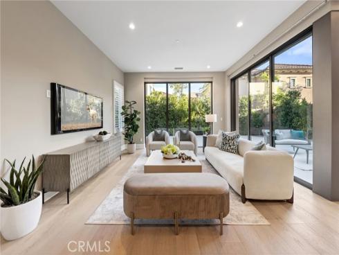 140  Statura  , Irvine, CA