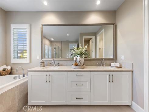 140  Statura  , Irvine, CA