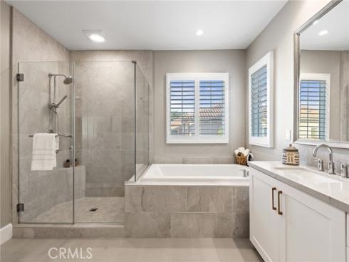 140  Statura  , Irvine, CA