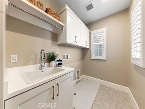 140  Statura  , Irvine, CA