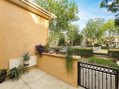 181  Groveland  , Irvine, CA