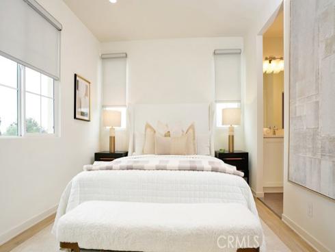 743  Beacon  , Irvine, CA