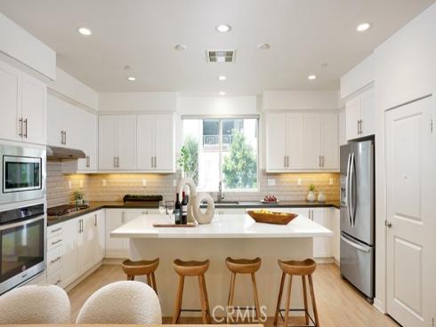 743  Beacon  , Irvine, CA