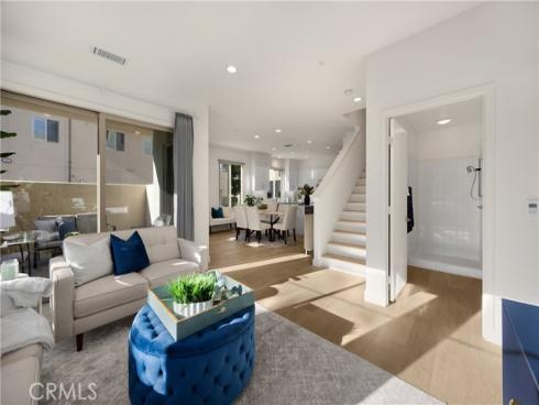 269  Magnet  , Irvine, CA