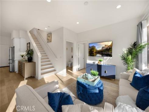 269  Magnet  , Irvine, CA