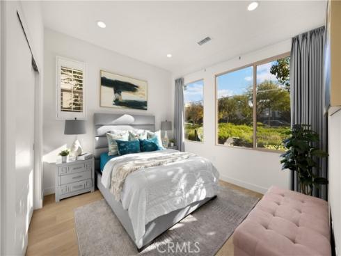 269  Magnet  , Irvine, CA