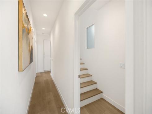 269  Magnet  , Irvine, CA