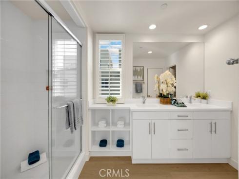 269  Magnet  , Irvine, CA