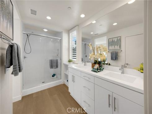 269  Magnet  , Irvine, CA