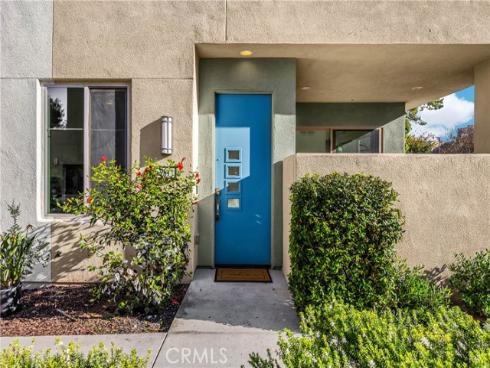 269  Magnet  , Irvine, CA