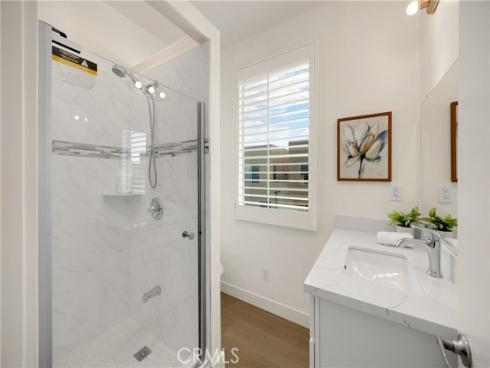 269  Magnet  , Irvine, CA