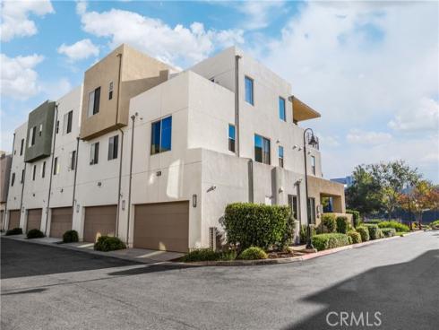 269  Magnet  , Irvine, CA