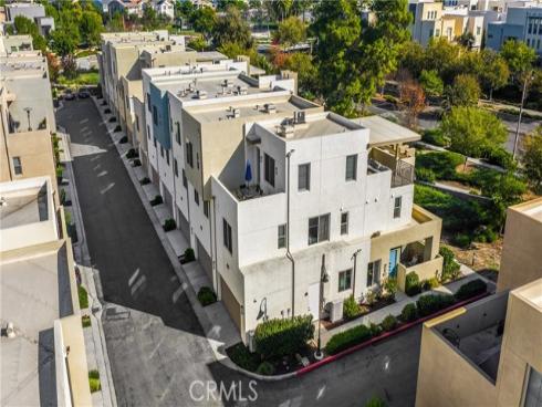 269  Magnet  , Irvine, CA