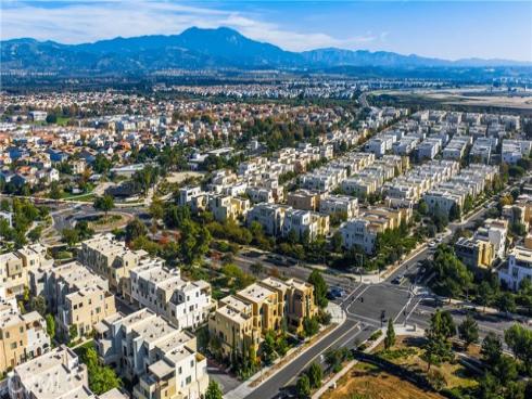 269  Magnet  , Irvine, CA