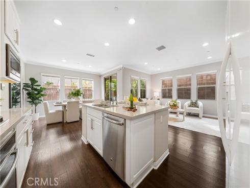 102  Yellow Pine  , Irvine, CA