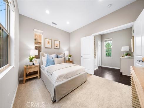 102  Yellow Pine  , Irvine, CA