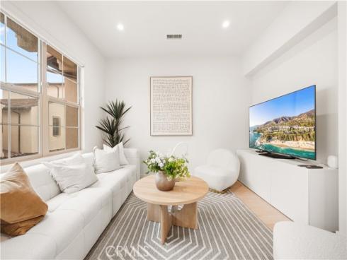 184  Elkhorn  , Irvine, CA