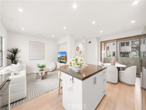 184  Elkhorn  , Irvine, CA