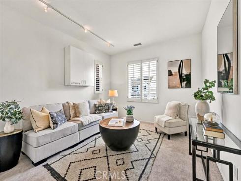 8  Versailles  , Irvine, CA