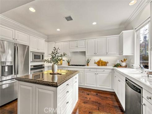 8  Versailles  , Irvine, CA