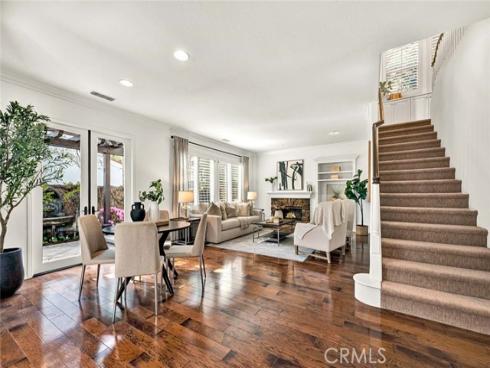 8  Versailles  , Irvine, CA