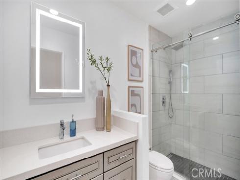 22  Yorktown  , Irvine, CA