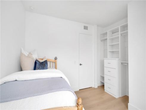 22  Yorktown  , Irvine, CA