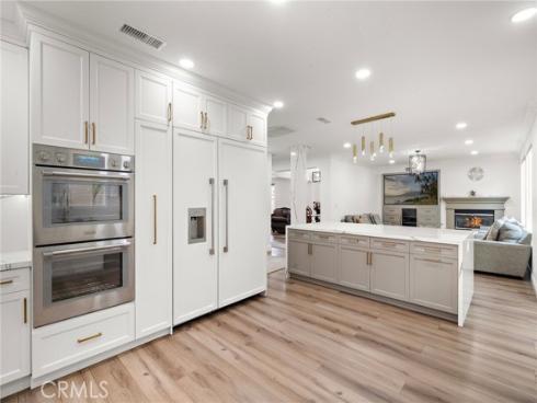 2  Dos Rios  , Irvine, CA