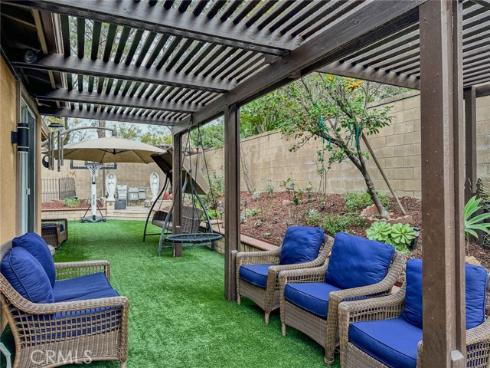 2  Dos Rios  , Irvine, CA