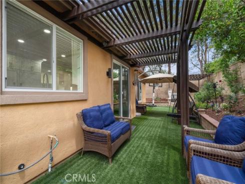 2  Dos Rios  , Irvine, CA