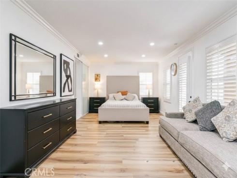 2  Dos Rios  , Irvine, CA