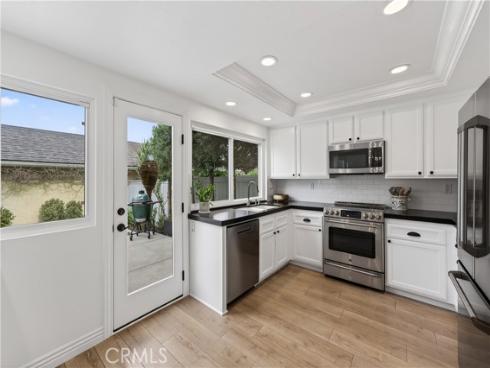 7  E Yale loop  , Irvine, CA