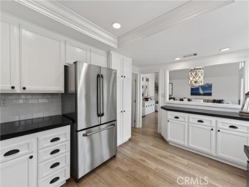 7  E Yale loop  , Irvine, CA