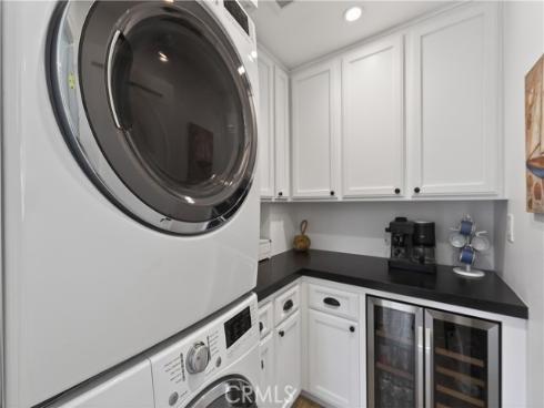 7  E Yale loop  , Irvine, CA